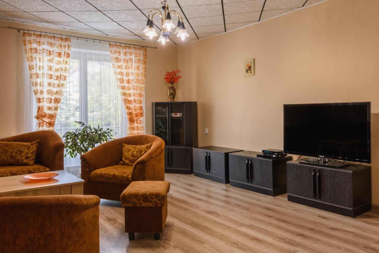 Apartman Elegant 2 Bešeňová Exterior foto