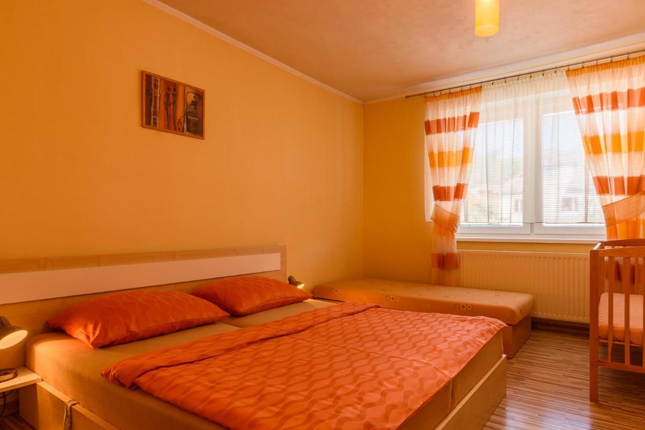 Apartman Elegant 2 Bešeňová Exterior foto