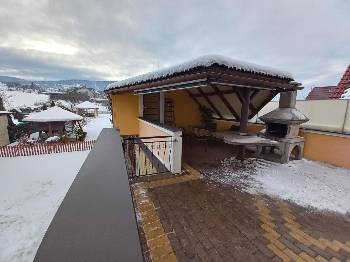 Apartman Elegant 2 Bešeňová Exterior foto